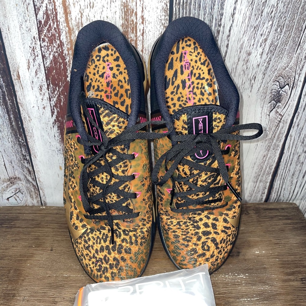 Nike Metcon 6 EUC Leopard sneakers